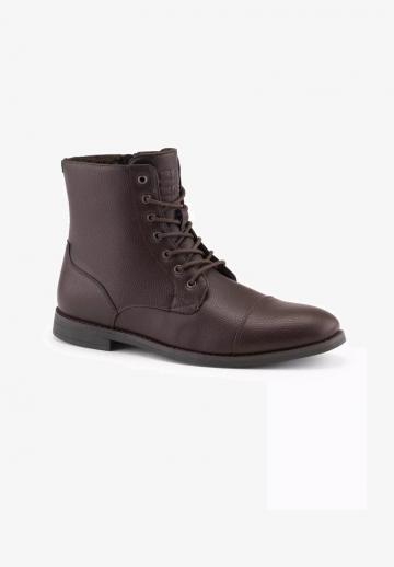 Ботинки на шнуровке