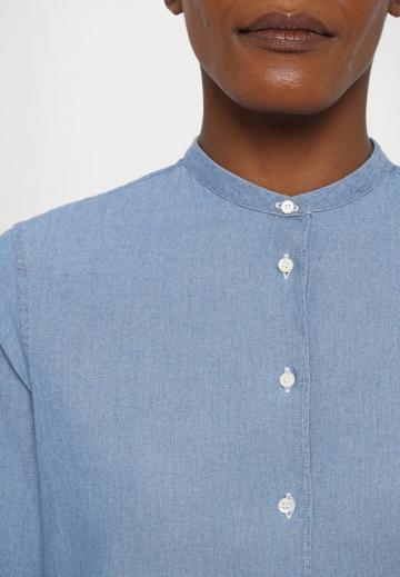 Джинсовая блузка