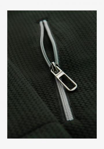 Вязаная кофта