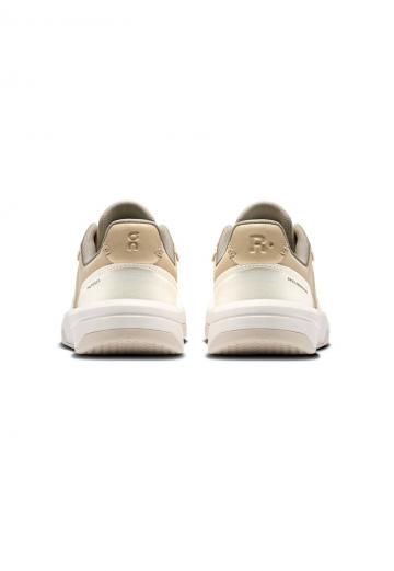 Теннисные кроссовки