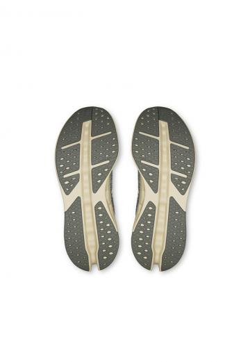 Беговые кроссовки