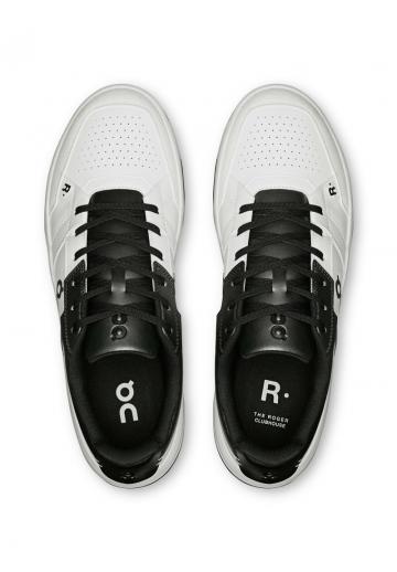 Теннисные кроссовки