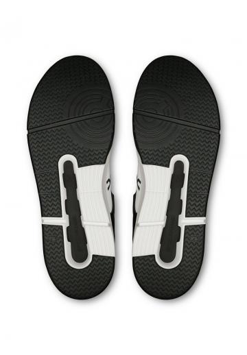 Теннисные кроссовки