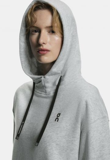 Пуловер с капюшоном