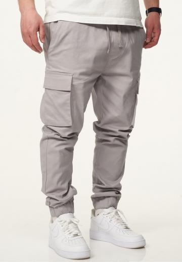 Брюки с накладными карманами