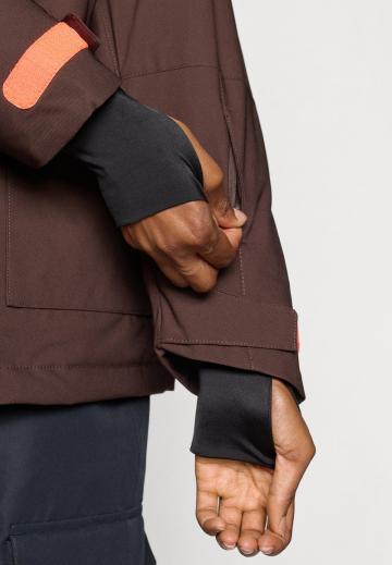 Спортивная куртка