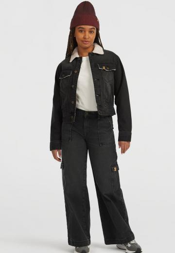 Джинсовая куртка