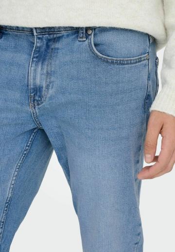 Узкие джинсы