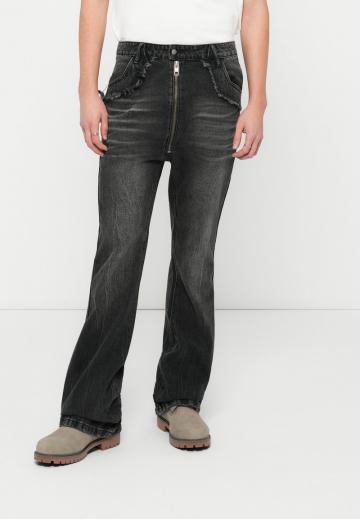 Клешеные джинсы