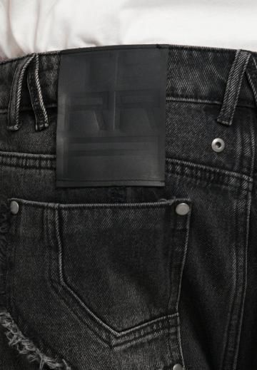 Клешеные джинсы