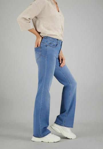 Клешеные джинсы