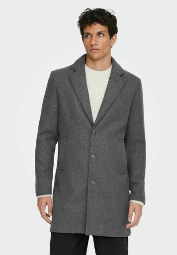 Короткое пальто