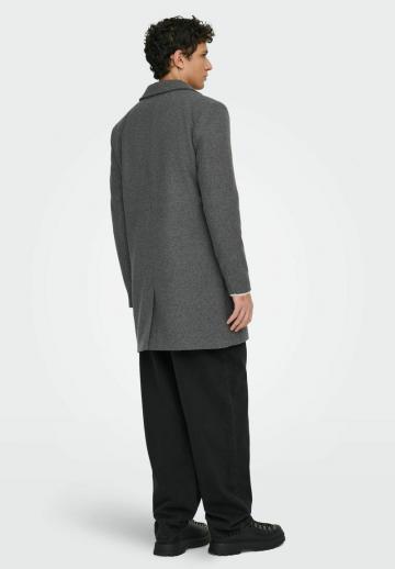 Короткое пальто