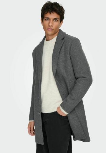 Короткое пальто