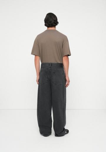 Свободные джинсы