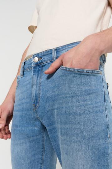 Узкие джинсы