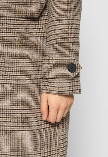 Шерстяное пальто