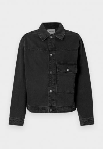 Джинсовая куртка