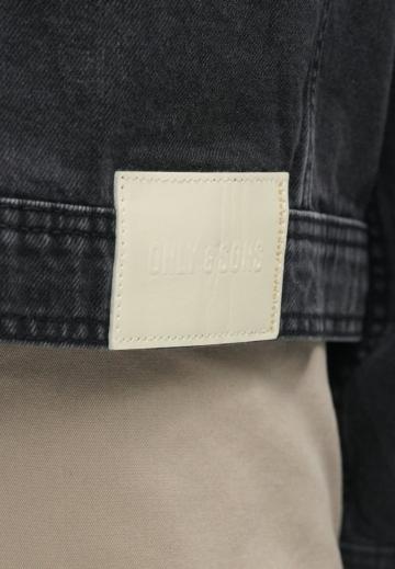 Джинсовая куртка