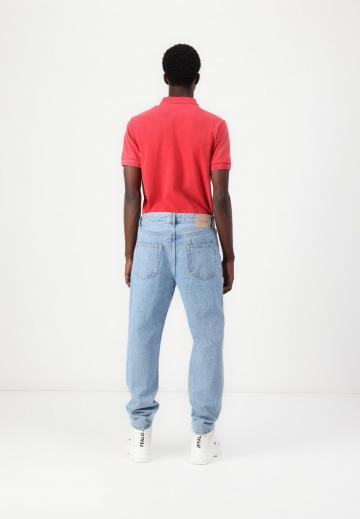 Свободные джинсы