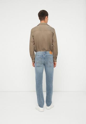 Прямые джинсы