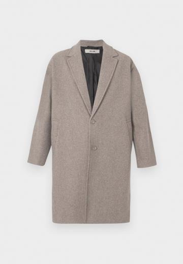Шерстяное пальто