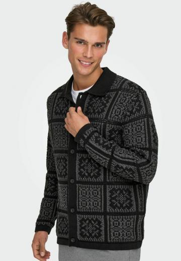 Вязаная кофта