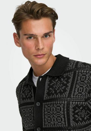 Вязаная кофта