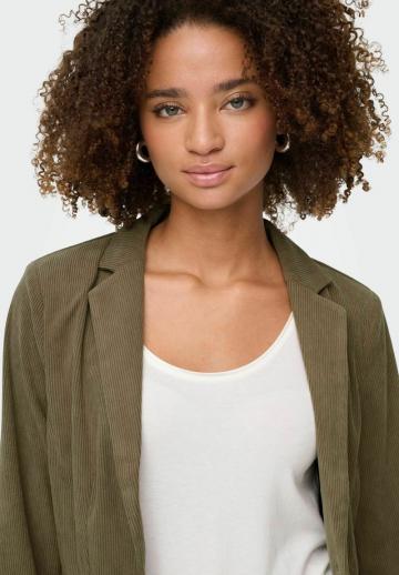 Вельветовая куртка