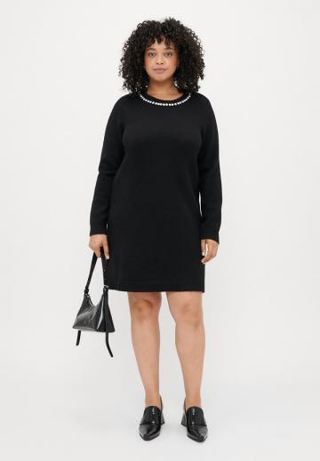 Вязаное платье