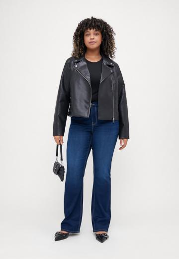 Клешеные джинсы