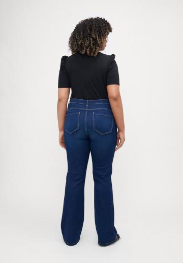 Клешеные джинсы