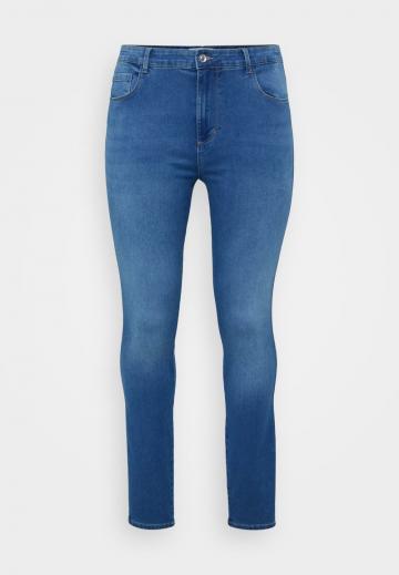 Узкие джинсы