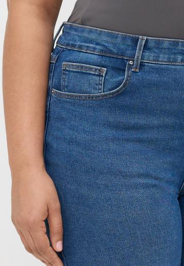 Узкие джинсы