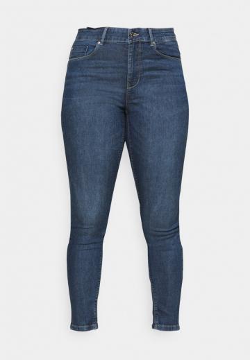 Узкие джинсы