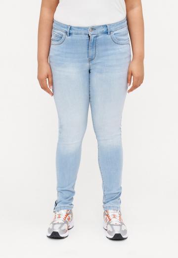 Узкие джинсы