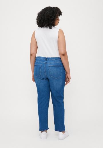 Узкие джинсы