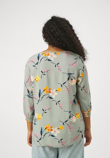 Атласная блузка