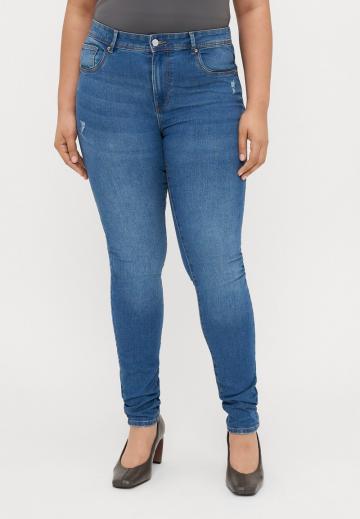 Узкие джинсы