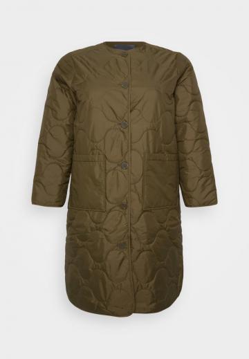 Шерстяное пальто