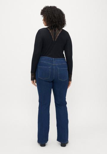 Клешеные джинсы