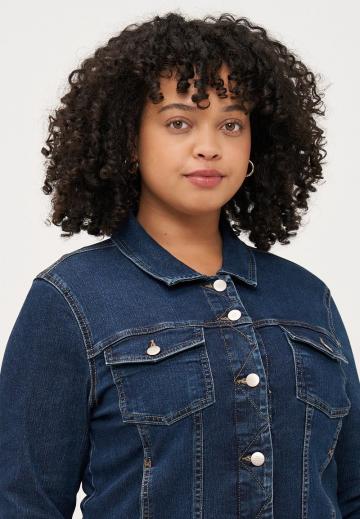 Джинсовая куртка