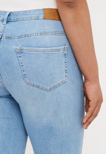 Клешеные брюки