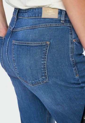 Клешеные джинсы