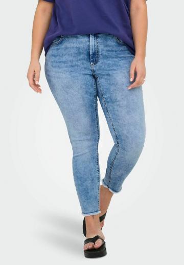 Короткие джинсы