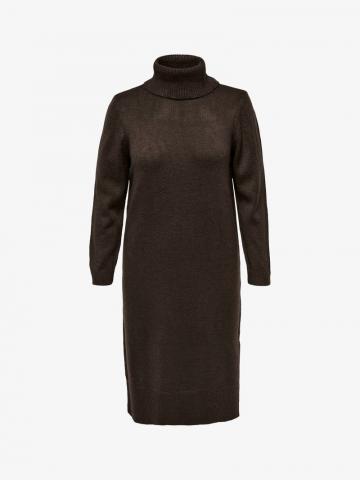 Вязаное платье