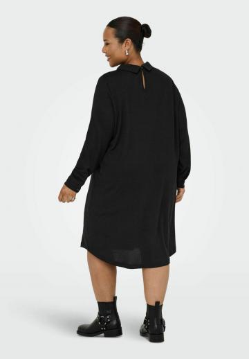 Вязаное платье