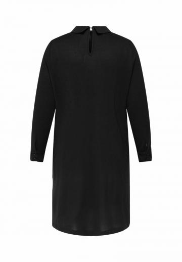 Вязаное платье