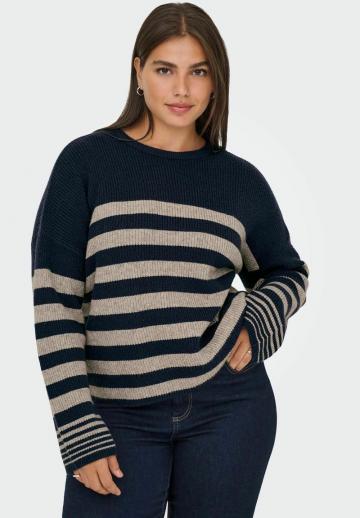 Пуловер в полоску
