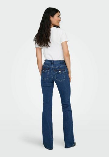 Клешеные джинсы